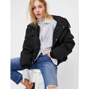 Free People Slouchy‎ Cropped Puffer Jacket Black Size Medium Oversized